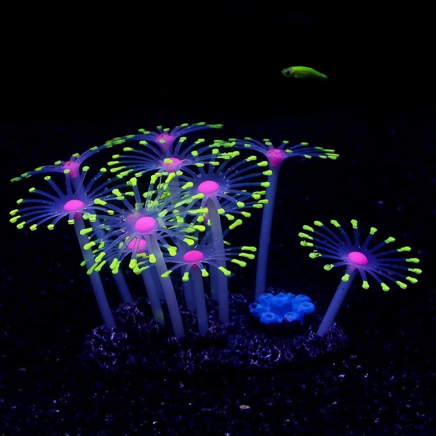 Glowing Aquarium Decorations 4(PCS) Fish Tank Decorations Accessories Glowing Silicone Plants Green 9.5 Oz