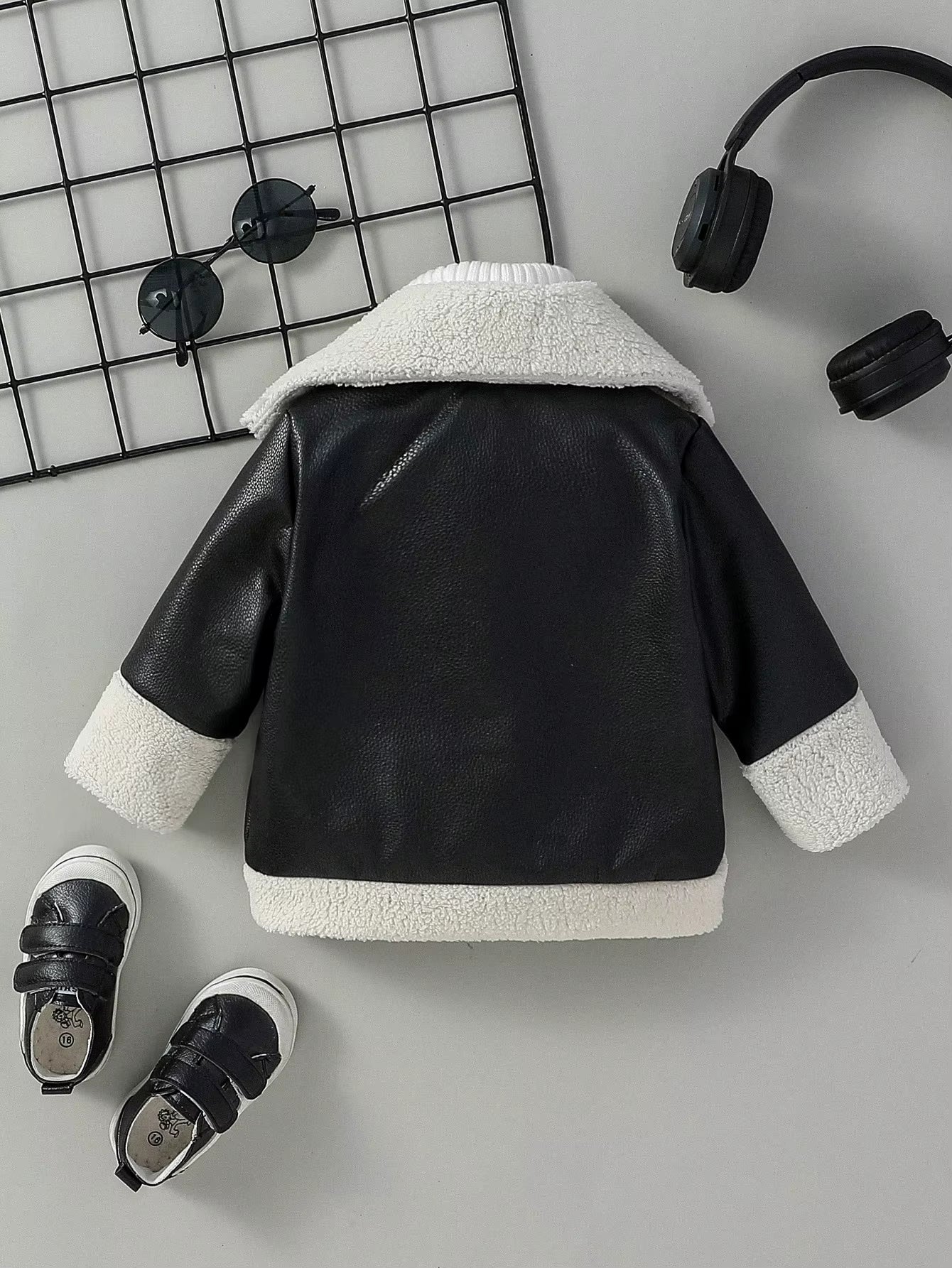 2024 Baby Boys Black Leather Coats Winter Fashion Turn-Down Collar Jackets Thick Warm Outerwear Children Clothes for 3M-3Y